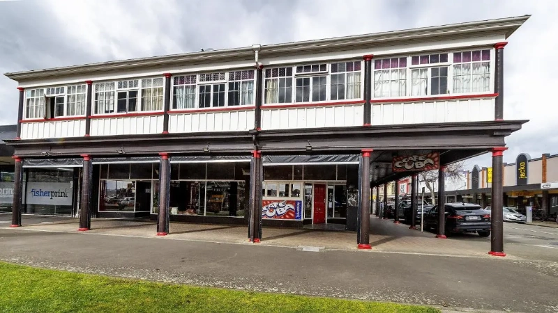 Beloved Café Forced into Liquidation